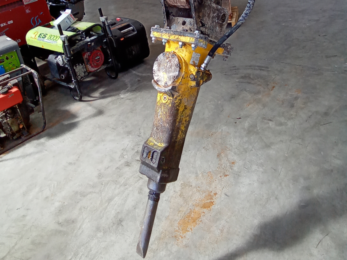 MARTELLO DEMOLITORE IDRAULICO EPIROC SB152