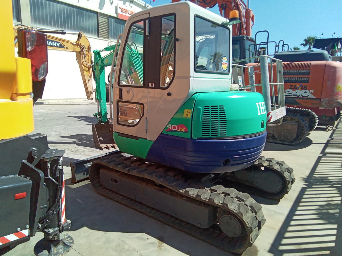 ESCAVATORE IHI TIPO: 40JX CINGOLI IN GOMMA