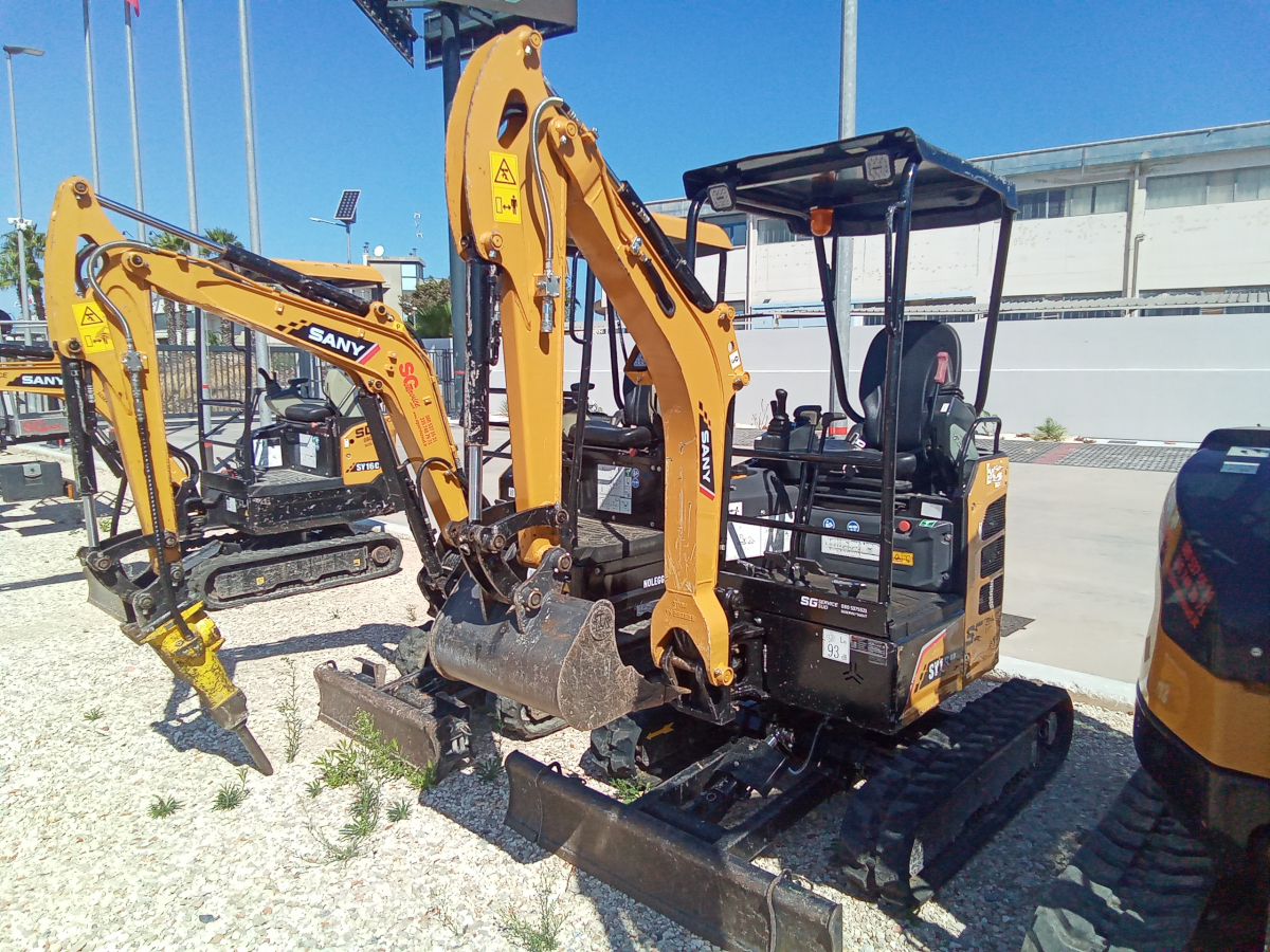 MINI ESCAVATORE COMPATTO SANY SY18U TETTUCCIO